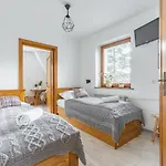 Noclegi SIUSTER z widokiem na góry - świetna lokalizacja, blisko Term Bukovina oraz stoków! - w okresie zimowym śniadania oraz obiady serwowane są w obiekcie 120m dalej Bukowina Tatrzańska