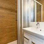 Bed and breakfast Noclegi SIUSTER z widokiem na góry - świetna lokalizacja, blisko Term Bukovina oraz stoków! - w okresie zimowym śniadania oraz obiady serwowane są w obiekcie 120m dalej 3*