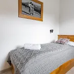 Noclegi SIUSTER z widokiem na góry - świetna lokalizacja, blisko Term Bukovina oraz stoków! - w okresie zimowym śniadania oraz obiady serwowane są w obiekcie 120m dalej Bed and breakfast