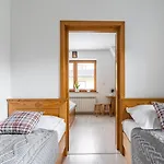Noclegi SIUSTER z widokiem na góry - świetna lokalizacja, blisko Term Bukovina oraz stoków! - w okresie zimowym śniadania oraz obiady serwowane są w obiekcie 120m dalej 3* Bukowina Tatrzańska