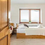 Bed and breakfast Noclegi SIUSTER z widokiem na góry - świetna lokalizacja, blisko Term Bukovina oraz stoków! - w okresie zimowym śniadania oraz obiady serwowane są w obiekcie 120m dalej Bukowina Tatrzańska