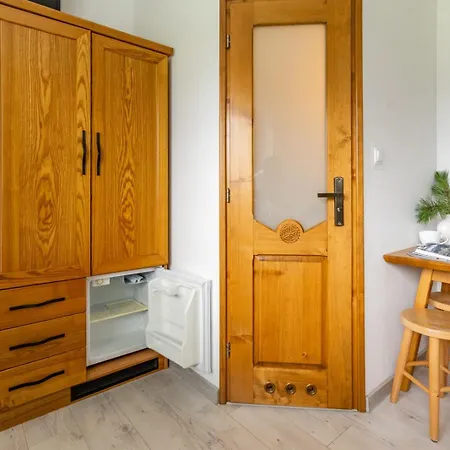 Siuster Z Widokiem Na Gory - Swietna Lokalizacja, Blisko Term Bukovina - W Sniadania Serwowane Sa W Obiekcie 120m Dalej Bed & Breakfast 3*