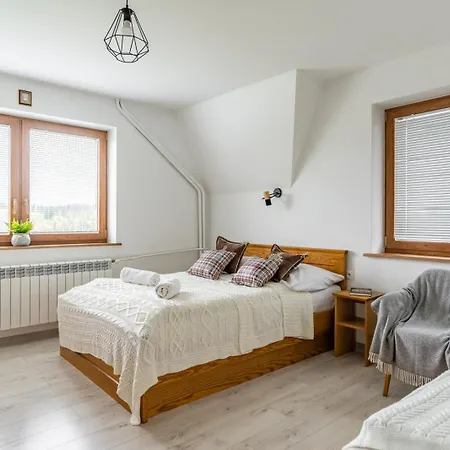 Bed & Breakfast Siuster Z Widokiem Na Gory - Swietna Lokalizacja, Blisko Term Bukovina!