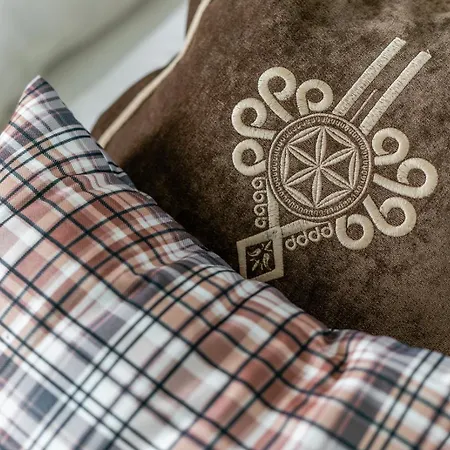 Bed & Breakfast Siuster Z Widokiem Na Gory - Swietna Lokalizacja, Blisko Term Bukovina - W Sniadania Serwowane Sa W Obiekcie 120m Dalej 3*