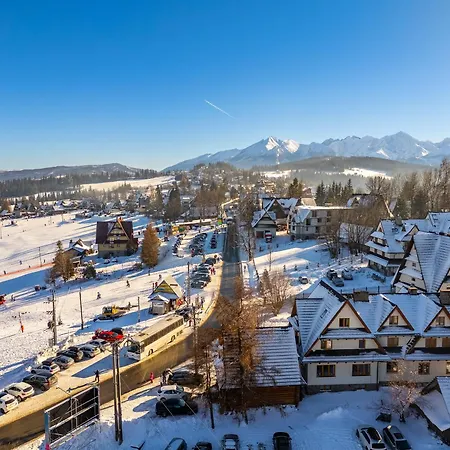 Bed and breakfast Noclegi SIUSTER z widokiem na góry - świetna lokalizacja, blisko Term Bukovina oraz stoków! - w okresie zimowym śniadania oraz obiady serwowane są w obiekcie 120m dalej Bukowina Tatrzańska