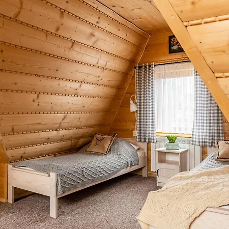 Siuster Z Widokiem Na Gory - Swietna Lokalizacja, Blisko Term Bukovina - W Sniadania Serwowane Sa W Obiekcie 120m Dalej Bed & Breakfast