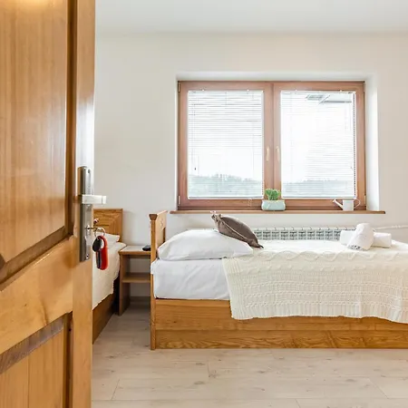 Bed & Breakfast Siuster Z Widokiem Na Gory - Swietna Lokalizacja, Blisko Term Bukovina - W Sniadania Serwowane Sa W Obiekcie 120m Dalej Bukowina Tatrzańska